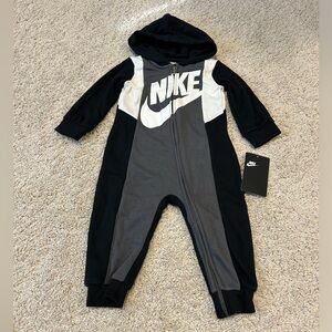 New Nike Toddler Black Grey Full Zip Hooded Jumpsuit Romper - Size 12 Months NWT
